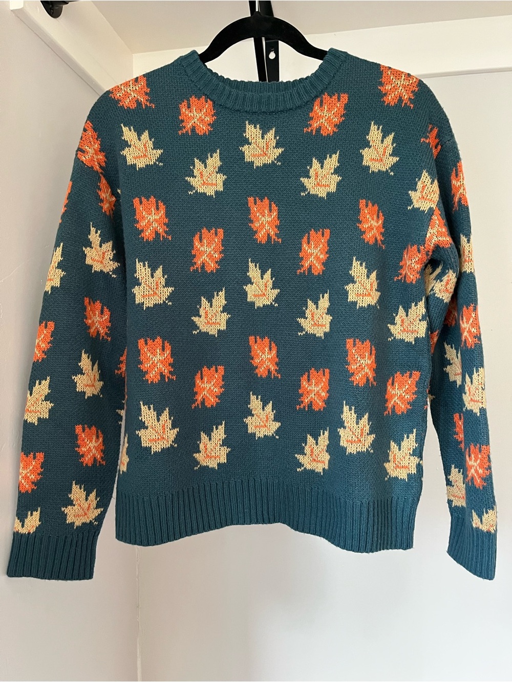 Teal Leaf-Pattern Crewneck Sweater